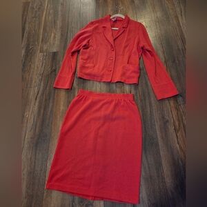 Professional And Comfortable Red Women's Skirt Set